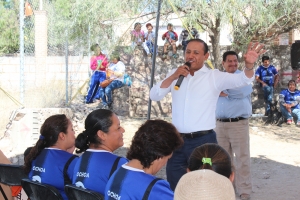 Yo sí regresé a las comunidades: Alex Ochoa