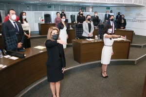 Rinden protesta magistradas y nuevo titular de la ESFE
