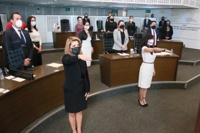 Rinden protesta magistradas y nuevo titular de la ESFE