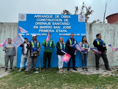 Arranca Lupita Ramírez construcción de Drenaje Sanitario en Barrio San José.