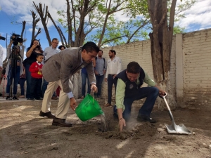 "Corregidora Reforesta Contigo" llega a primaria de El Pueblito